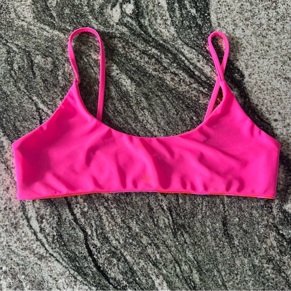 VAYA ISLAND BIKNI TOP - Oasis Reversible Top in Capri/Pink🩷🌺